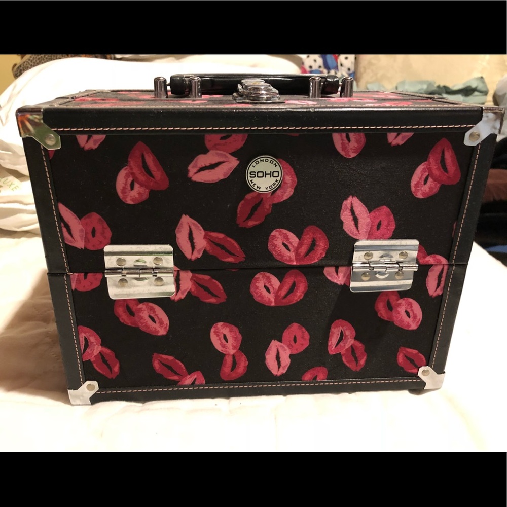 Makeup box